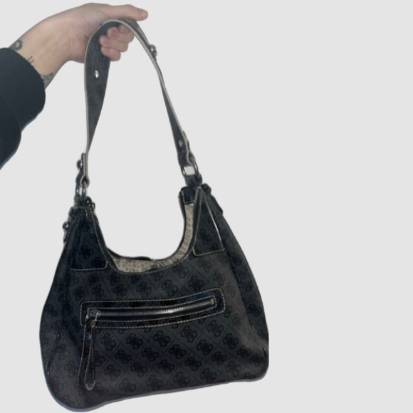 Gray Guess Bag 🩶 - Picture 2 of 4